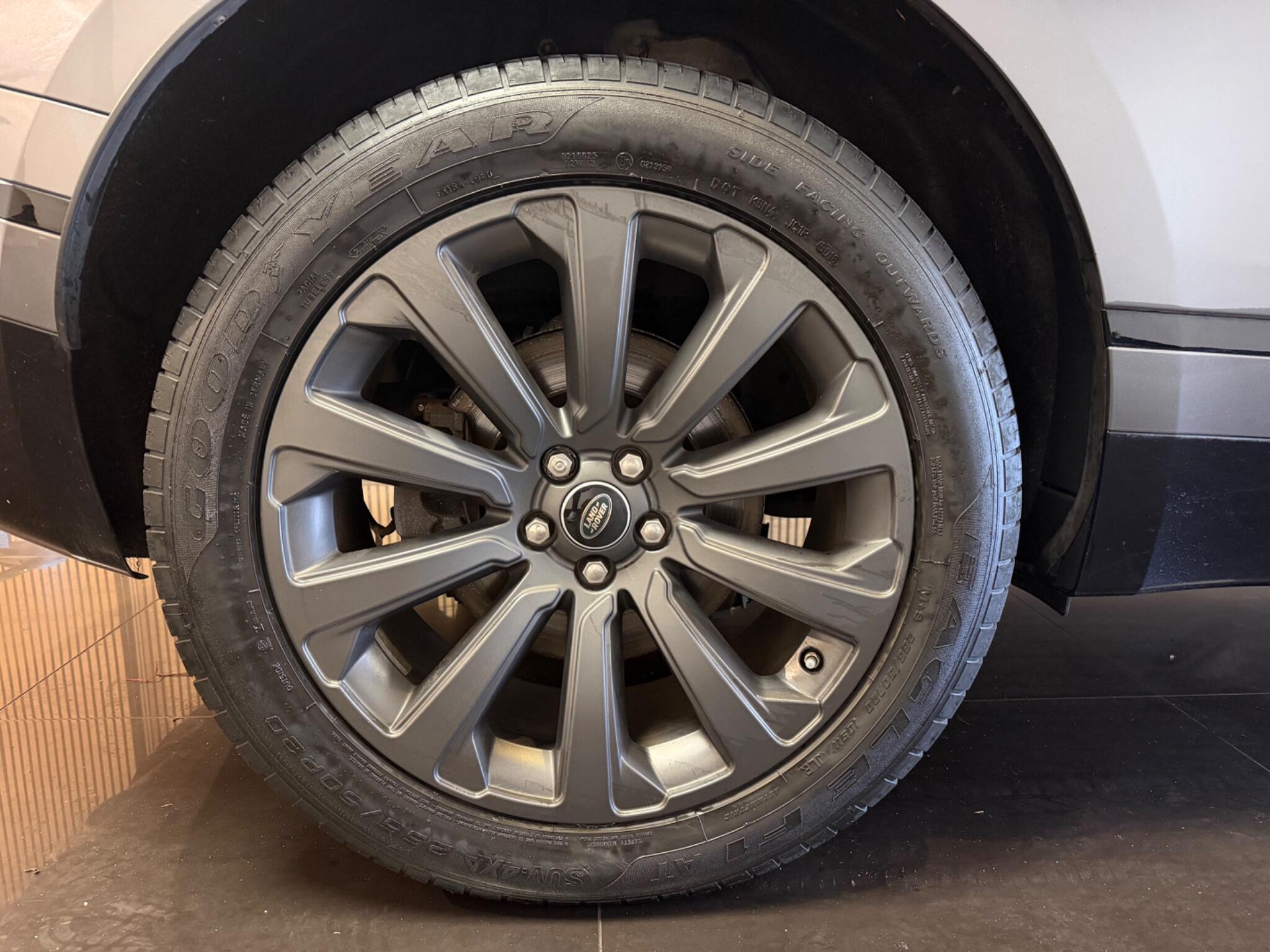 Land Rover Range Rover Velar